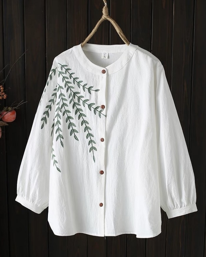 LM+ Motif embroidered blouse