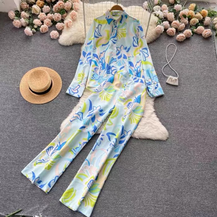 Floral motif blouse and pants set