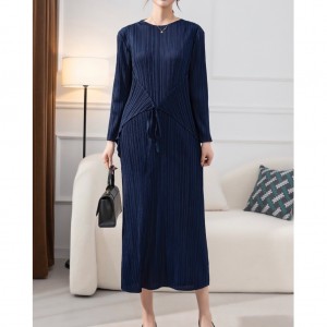 Pleated dress with front wrap
