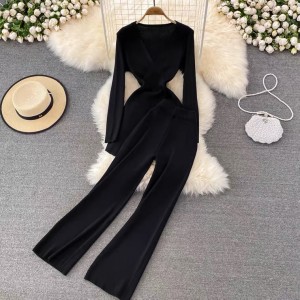 Long wrap knit blouse and pants set