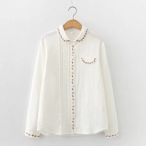 Flower embroidered blouse