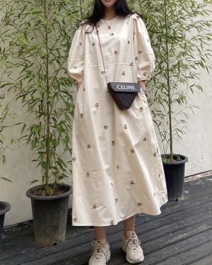 Floral embroidery dress