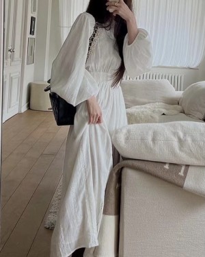 Dress with lace trim