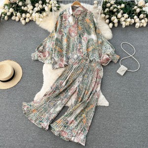 Motif blouse and pants set