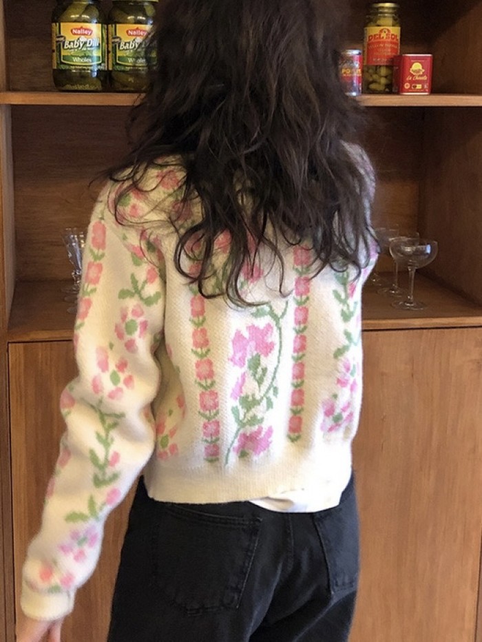 Flower button knit cardigan