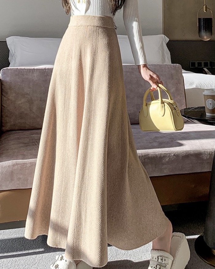 Textured knit skirt