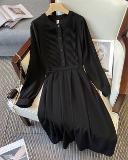 LM+ Pleat detail dress
