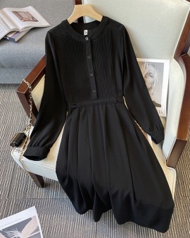 LM+ Pleat detail dress
