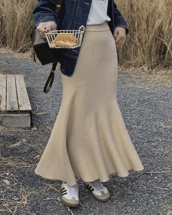 Mermaid knit skirt