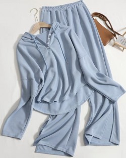 Hooded pullover and pants set