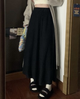 Tiestring knit skirt