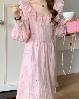 Flower embroidery dress