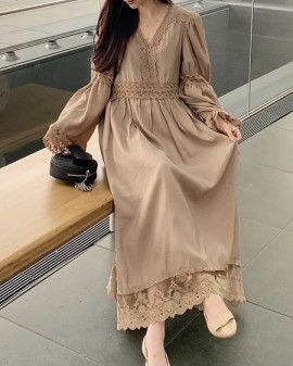 Lace trim v-neck dress