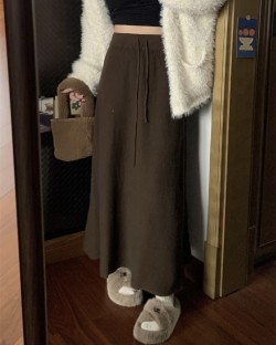 Tiestring knit skirt