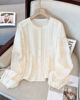 LM+ Lace trim blouse