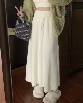 Tiestring knit skirt