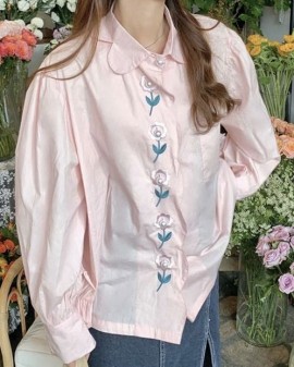 Flower motif blouse