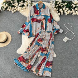 Motif blouse and pants set