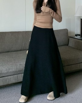 Long basic skirt