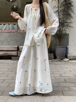 Floral embroidered blouse and skirt set