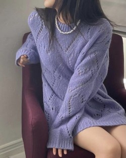 Oversized heart motif knit pullover