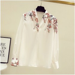 Floral v-neck blouse