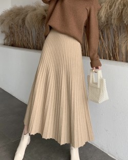 Basic knit skirt