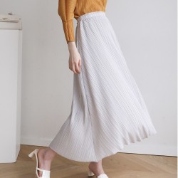Pleated swing skirt
