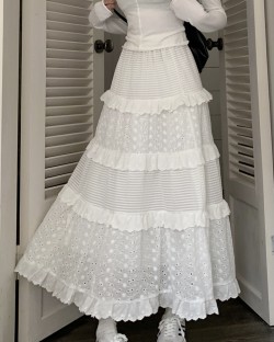 Broderie eyelet tiered skirt