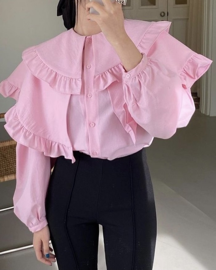 Oversize collar blouse