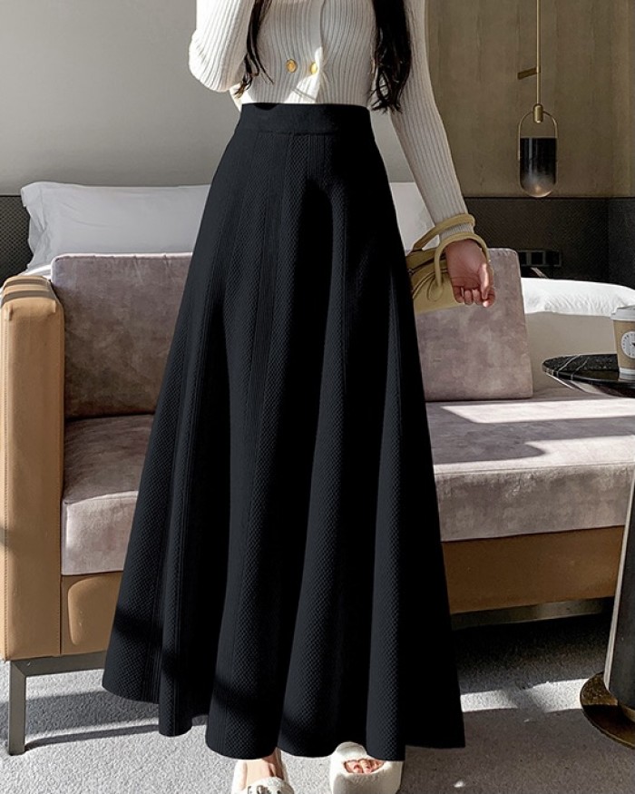 Textured knit skirt
