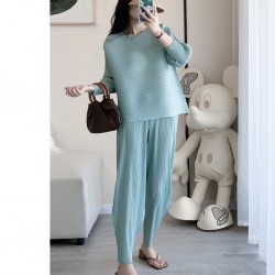 Pleated asymmetrical top and pants set
