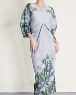 Pleated floral reflection motif dress