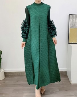 Pleated long dress with sheer sleeves