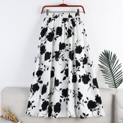 Flower motif skirt