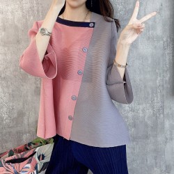 Pleated  colorblock button blouse