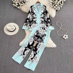 Floral reflection blouse and pants set