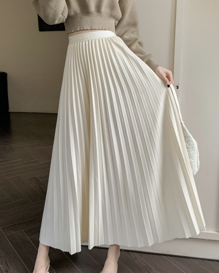 Basic pleated skirt