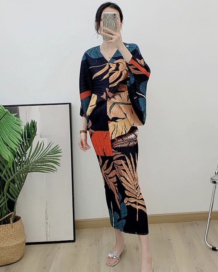 Pleated tropical motif dress